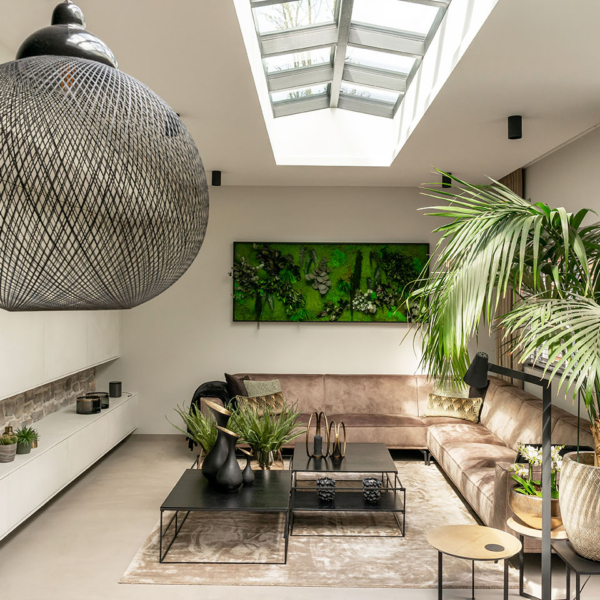 Lichtstraat in een betonnen dak