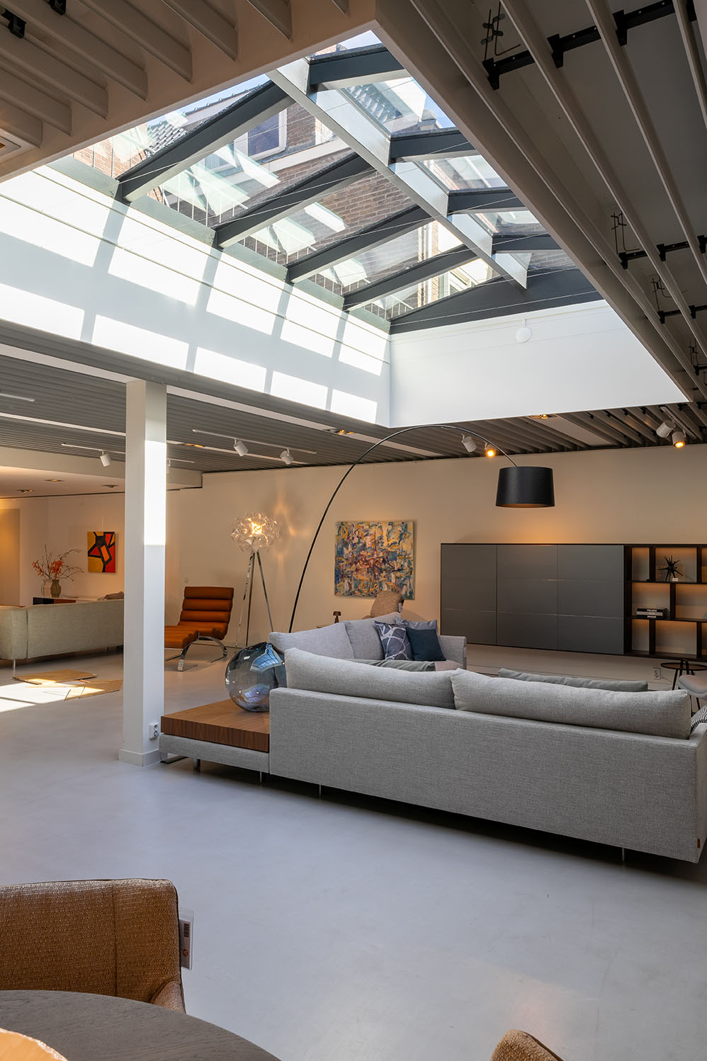 Lichtstraat in showroom in Bilthoven