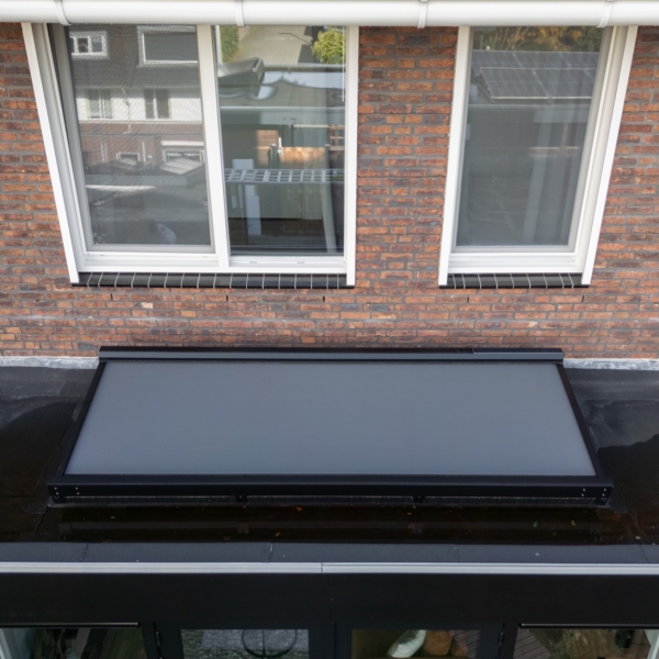 Zonwering lichtstraat buitenkant