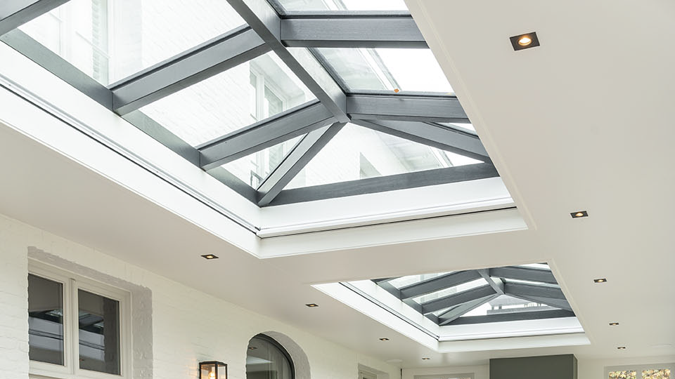 Schilddak lichtstraten in veranda in Breda