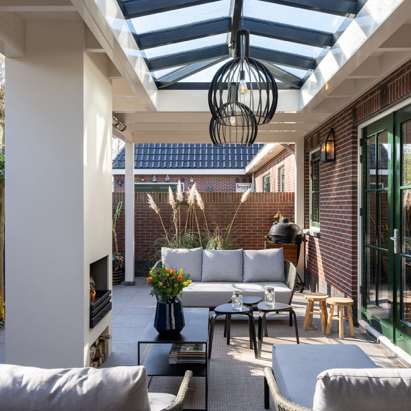 Schilddak in veranda in Castricum