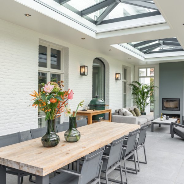 Schilddak in veranda te Breda