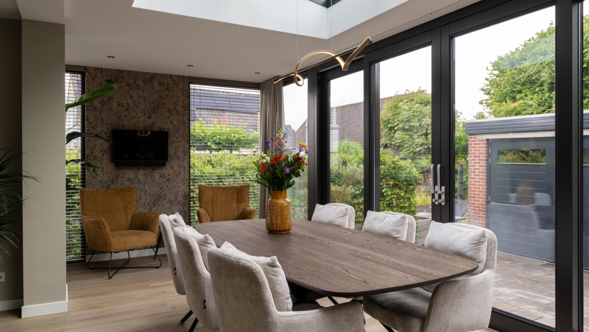 Lichtstraat in uitbouw