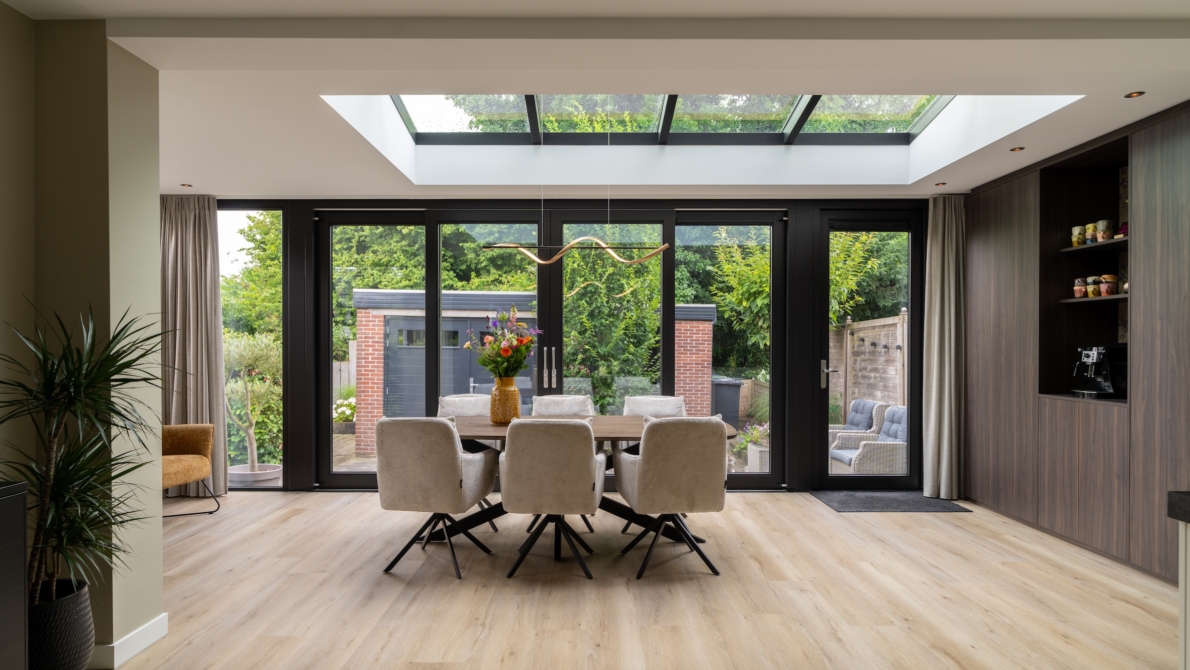 Uitbouw met lichtstraat