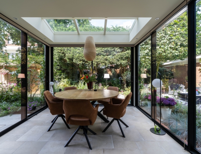 Zadeldak in buitenverblijf