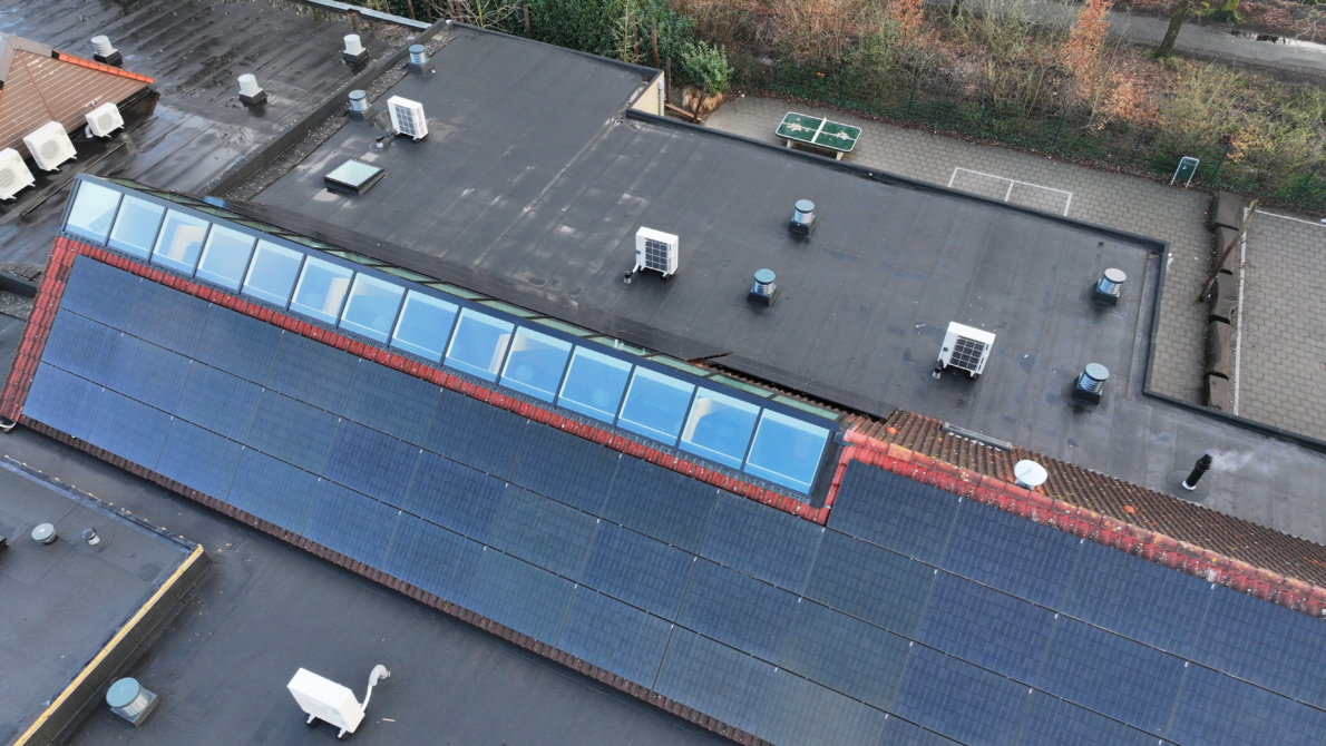 Zadeldak renovatie in utiliteitsbouw