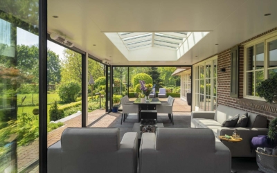 Meer daglicht in tuinkamer met een zadeldak